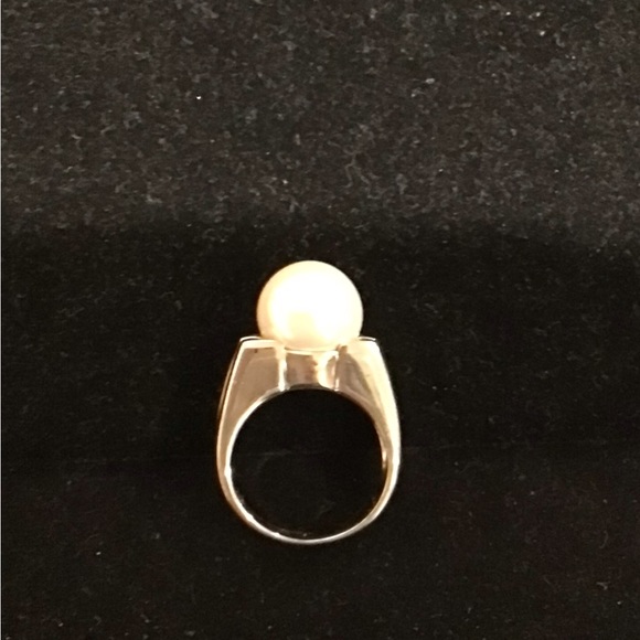 NWOT silver statement ring with large pearl centre stone - Picture 3 of 3